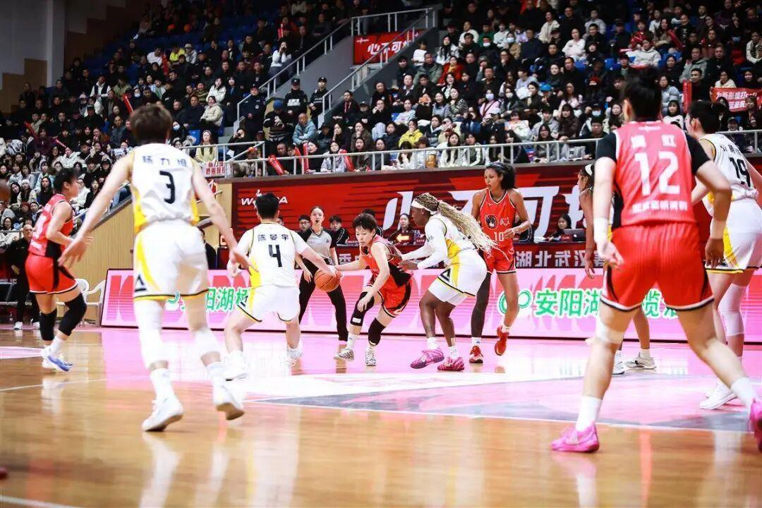 网页版登录入口-球迷的呐喊,商家的算盘!武汉盛帆女篮炼成WCBA“生意精”